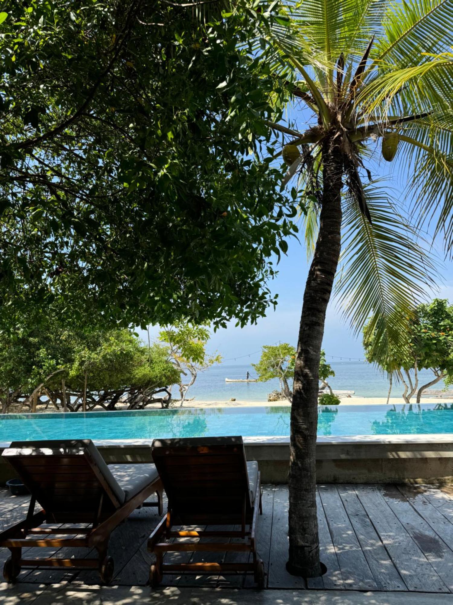 Sabai Beach Hotel Baru Exterior photo