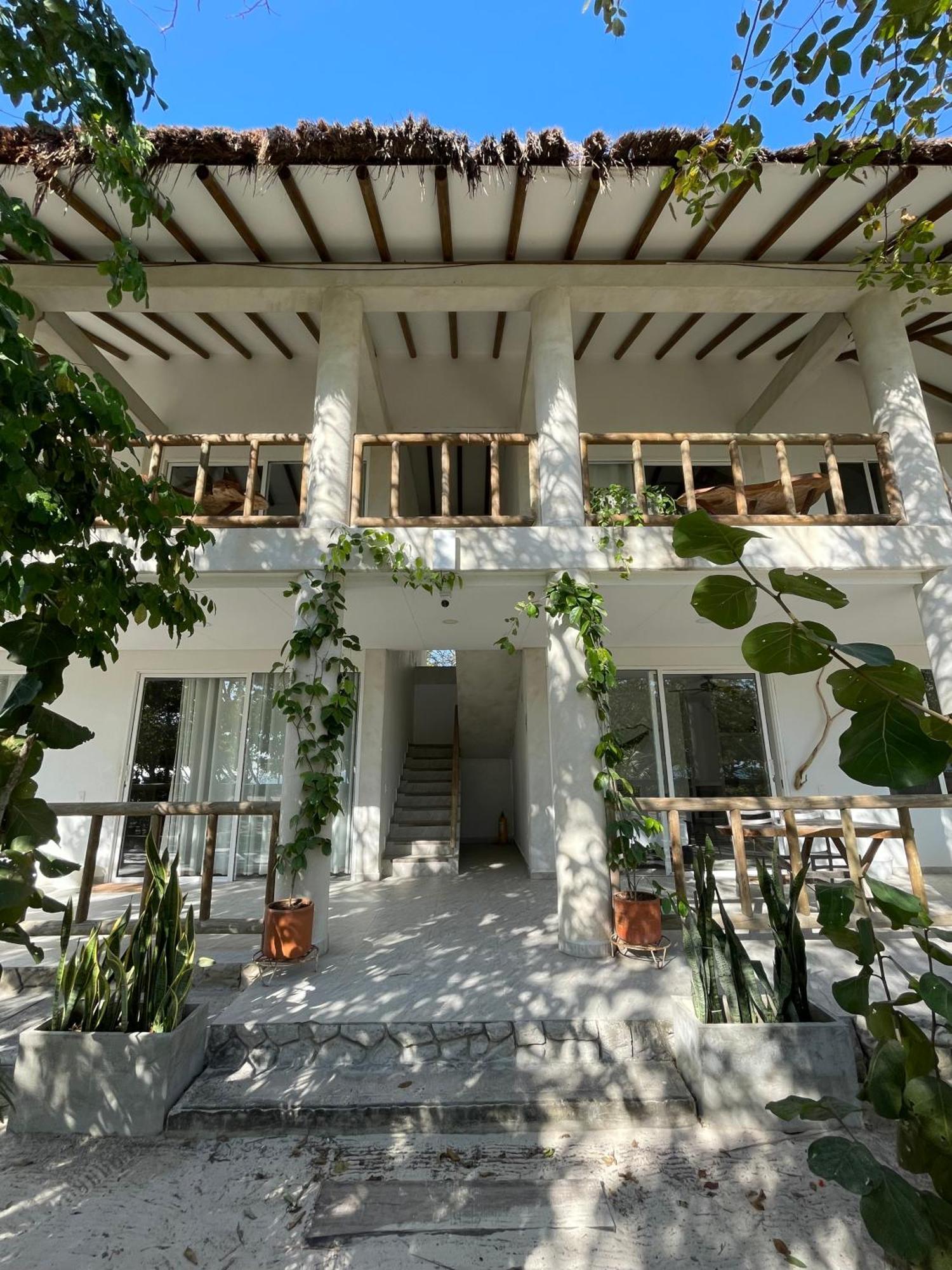 Sabai Beach Hotel Baru Exterior photo