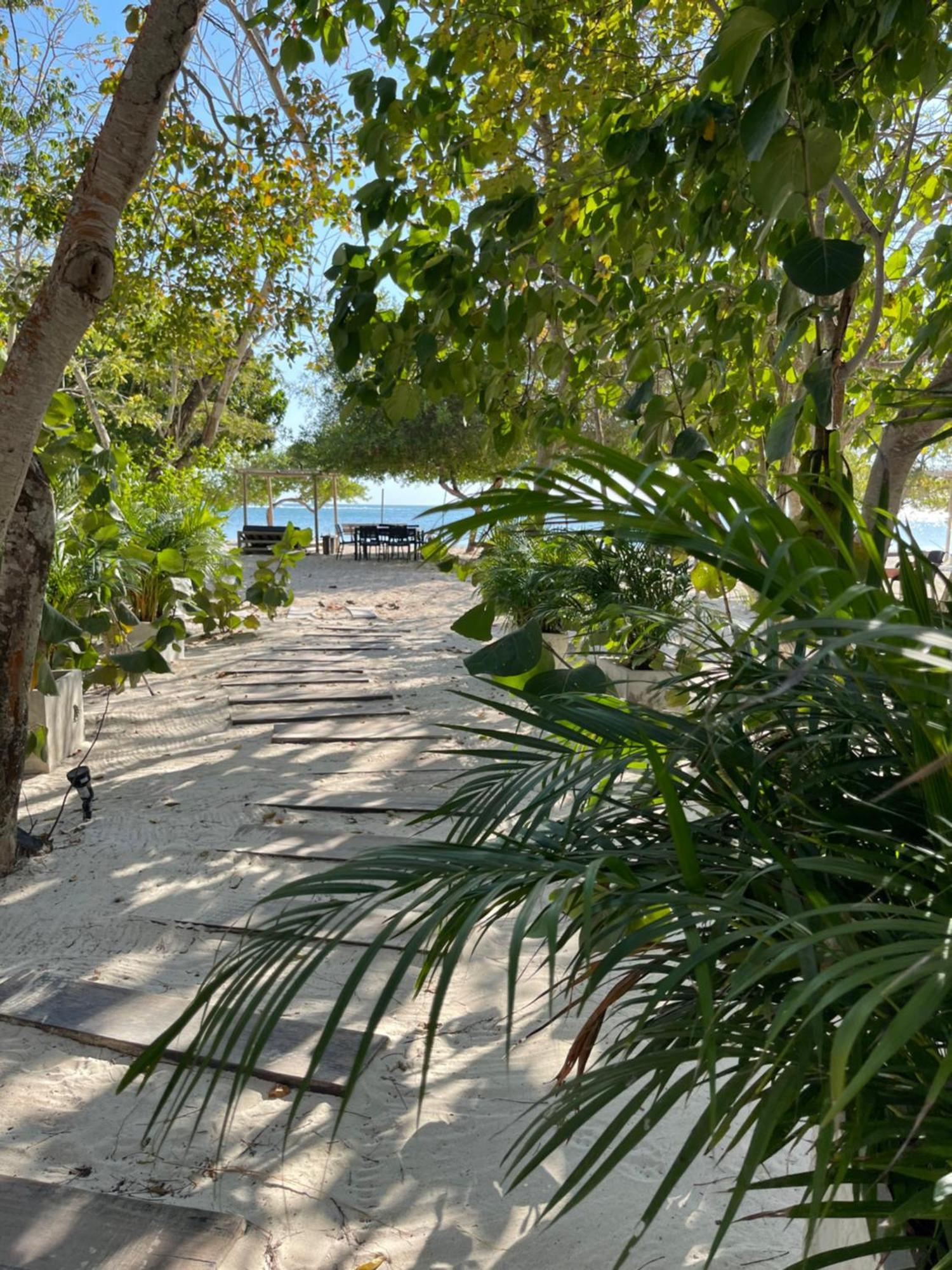 Sabai Beach Hotel Baru Exterior photo