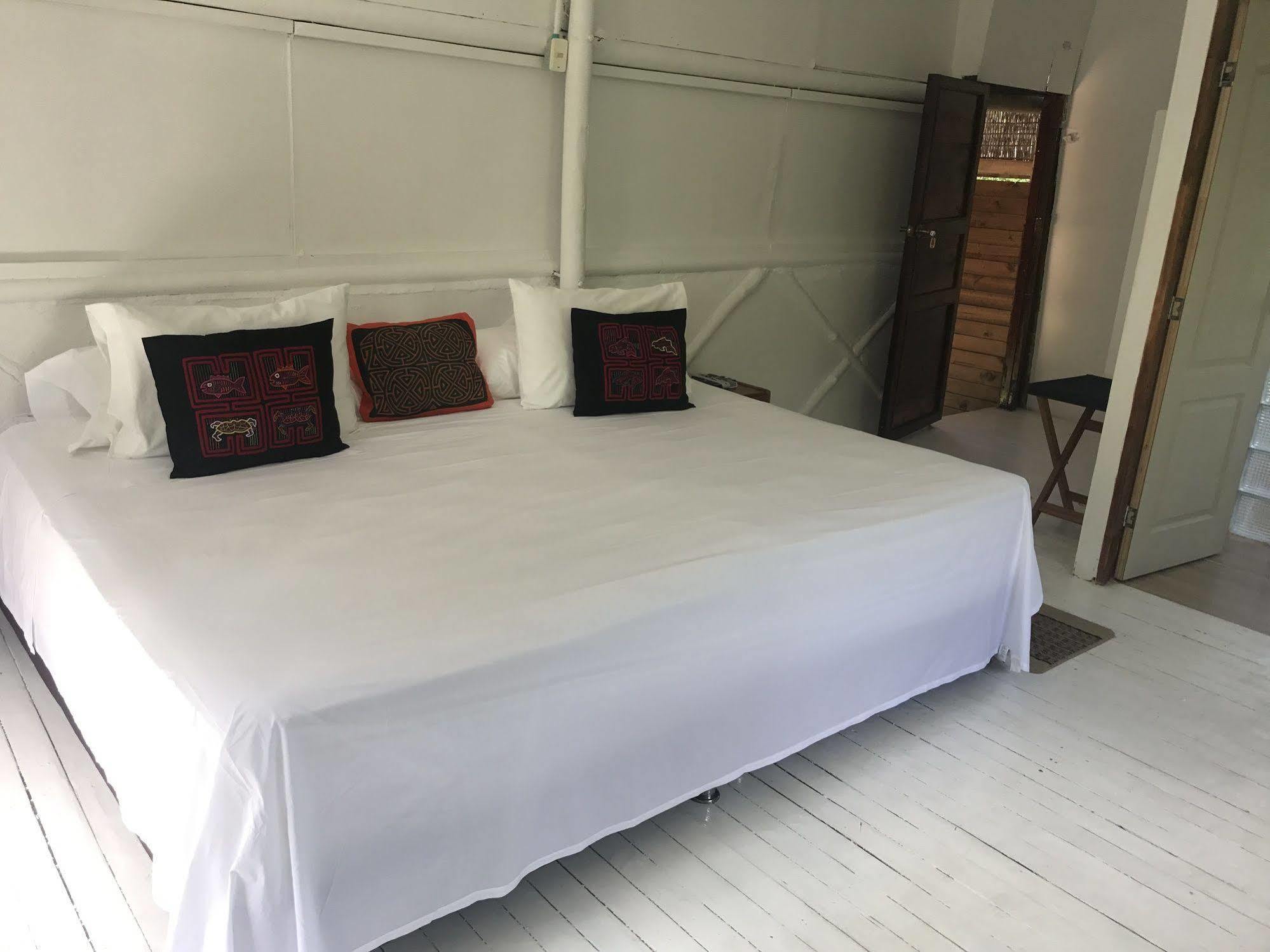 Sabai Beach Hotel Baru Exterior photo