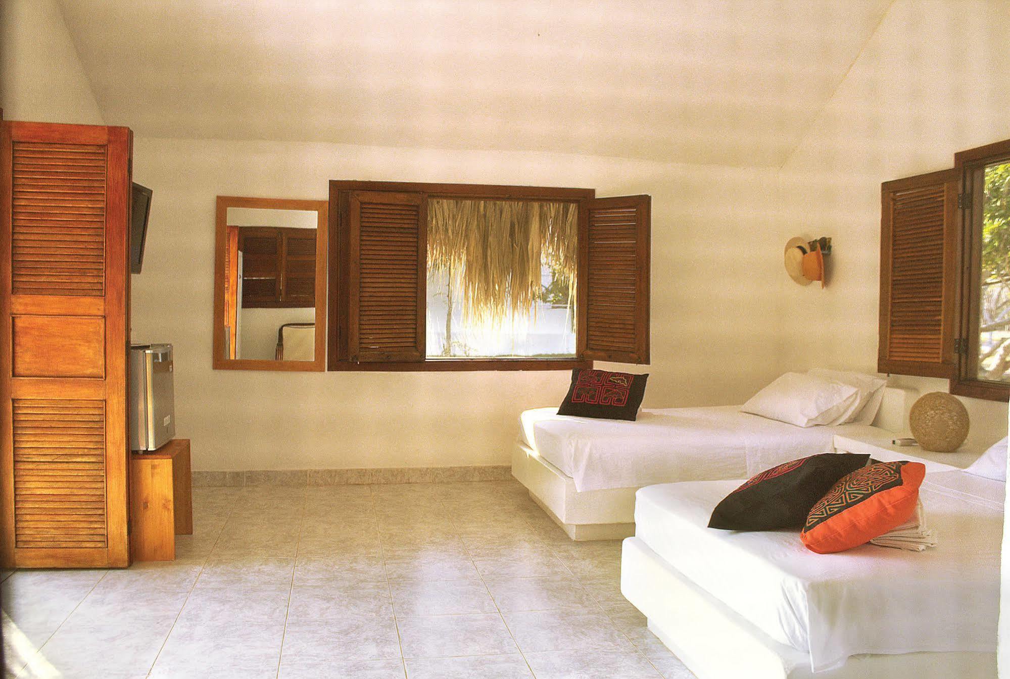 Sabai Beach Hotel Baru Exterior photo